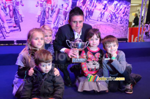 Samuel Dumoulin (AG2R La Mondiale) and some future cyclists? (623x)