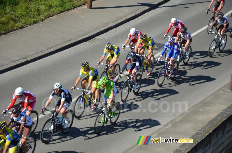 Het peloton volgt de Seine (2)