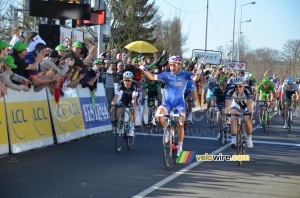 Nacer Bouhanni (FDJ.fr) wins the stage (286x)
