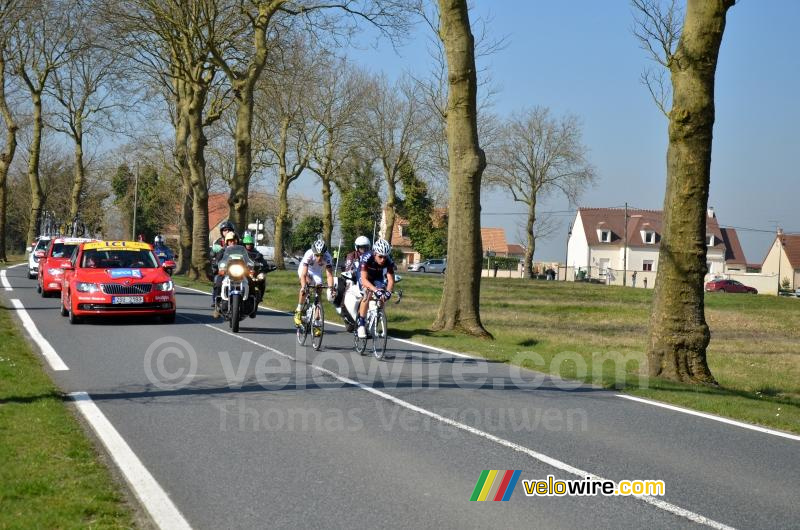 The breakaway leaving Mespuits (2)