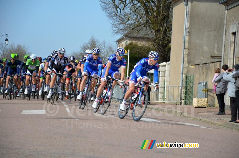 Het peloton in Bouhy