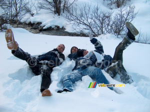 Thomas, Cédric & Isabelle in the snow (200x)