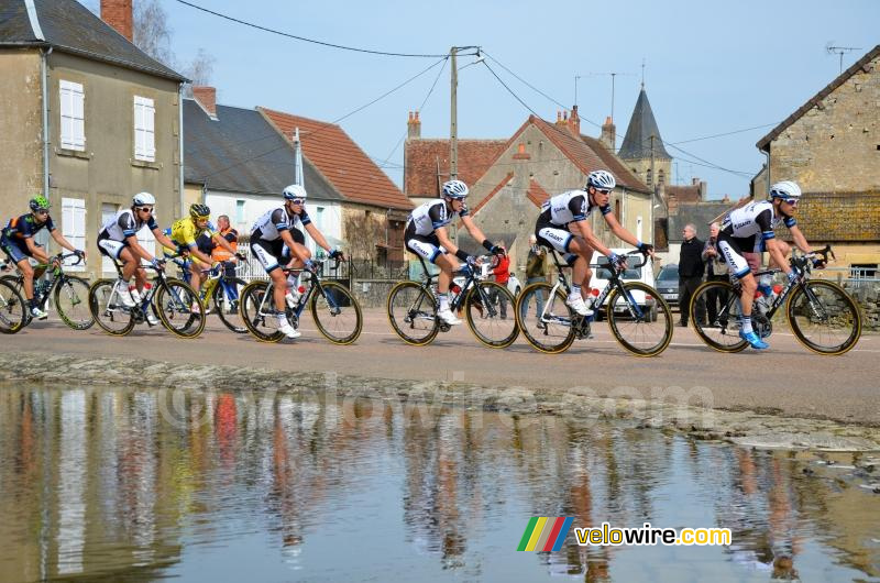 The Giant-Shimano team in Saint-Révérien