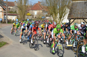 Le peloton à Anlezy (3) (553x)