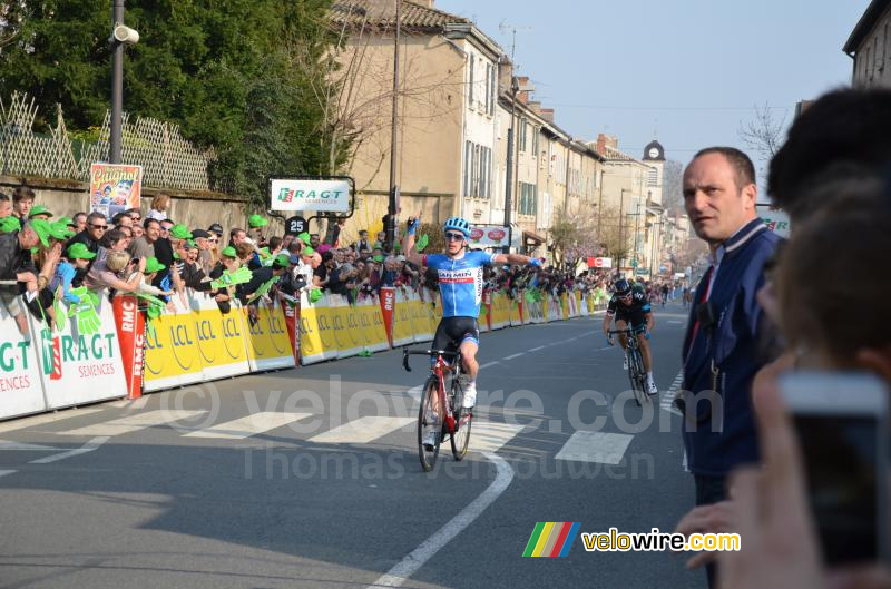 Tom-Jelte Slagter (Garmin-Sharp) wint de etappe