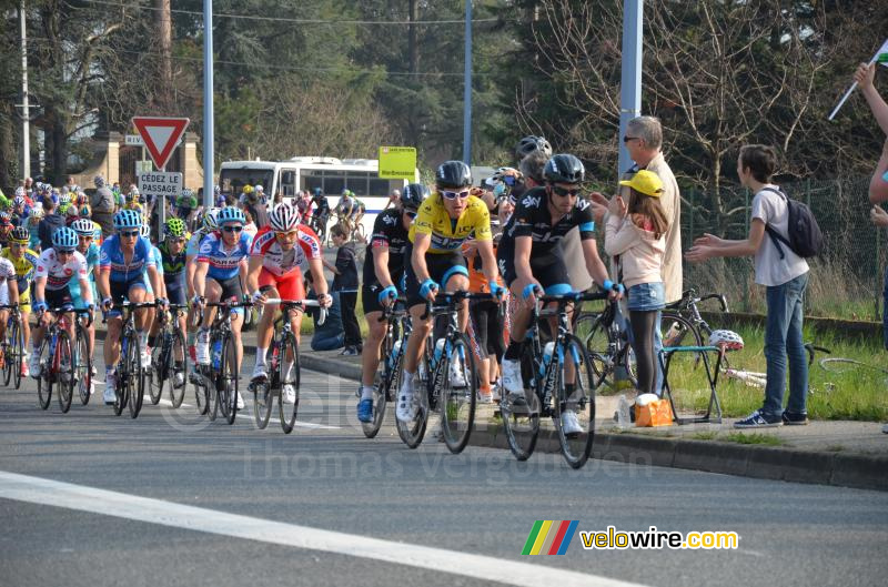 Le peloton en chasse à MontBressieux