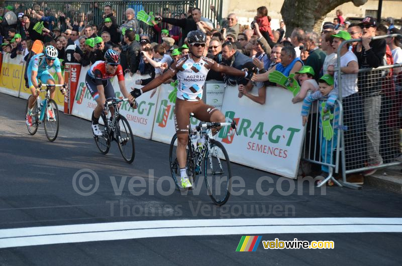 Carlos Betancur (AG2R La Mondiale) wins the stage