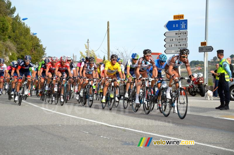 Carlos Betancur well protected by his team