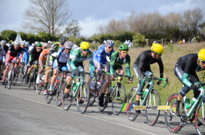 Le peloton au 2ème tour (404x)