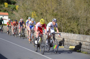 Le groupe de tête dans le 10ème tour (475x)