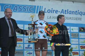 Alexis Gougeard (AG2R La Mondiale), vainqueur sur le podium (2) (400x)