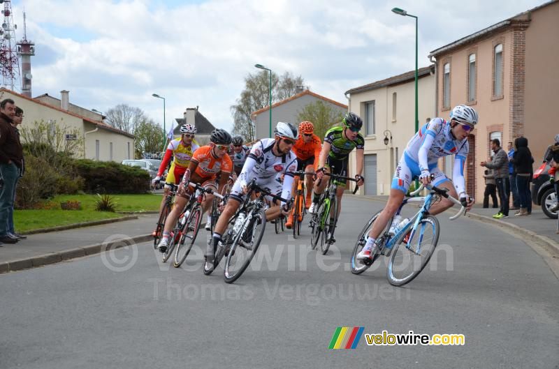 Le groupe de tête en début de course