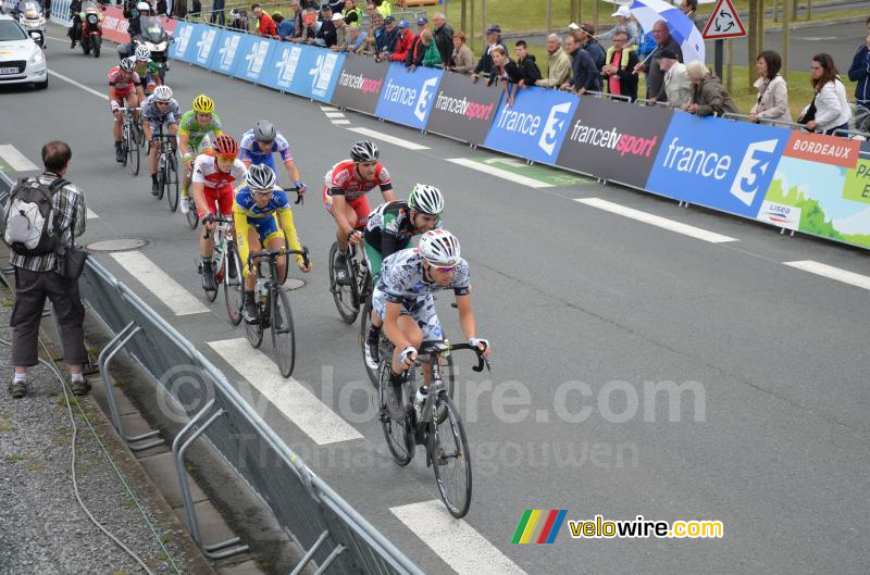 The breakaway at the forelast crossing of the finish line