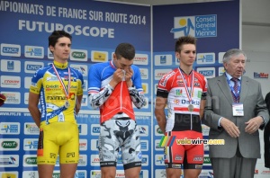 Yann Guyot (Armée de Terre) savours his champion's jersey (226x)