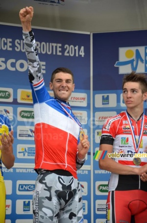 Yann Guyot (Armée de Terre) happy with his gold medal (229x)