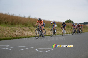 The breakaway in the ladies race (206x)