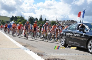 In the fictive start of the race in Poitiers (270x)