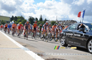 Dans le depart fictif à Poitiers (381x)