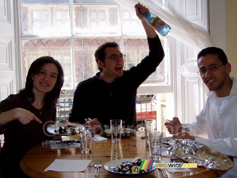 Marie, Cédric & Khalid aan het dessert