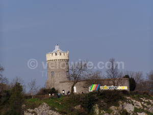 Old lighthouse near Suspension Bridge (250x)