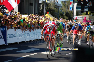 Alexander Kristoff (Katusha) en route vers sa victoire (2) (360x)