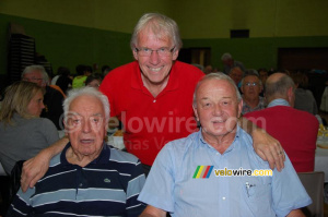 La photo souvenir de Daniel Mangeas avec Albert Bouvet et Jean-Marie Leblanc (856x)