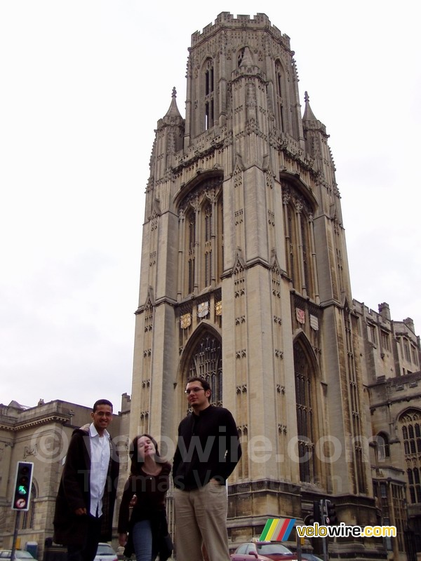 Khalid, Marie & Cédric devant l'Université de Bristol