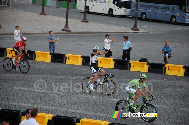 Roy Curvers (Giant-Shimano) viert Marcel Kittel's overwinning