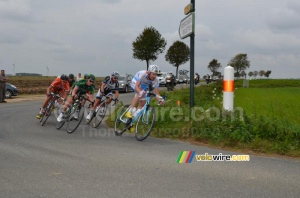 The breakaway close to Erny-Saint-Julien (445x)