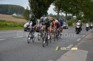 Le groupe de tete a Norrent Fontes (732x)