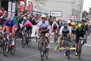 André Greipel (Lotto-Soudal) wins the stage in Saint-Amand-Montrond (2) (559x)