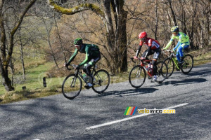 Antoine Duchesne, Thomas de Gendt et Chris Anker Sörensen dans le col du Beau Louis (2) (454x)