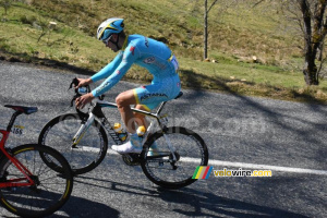 Laurens de Vreese (Astana) dans le col du Beau Louis (441x)