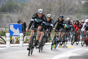 The Etixx-QuickStep team chasing (506x)