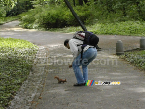 Cédric with a squirrel (218x)