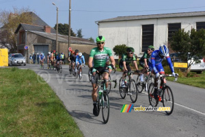 Le groupe de tête dans un des derniers tours (345x)