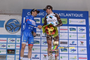 Marco Marcato congratulates Alexis Gougeard (408x)