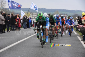 The first chasing group on the Côte de la Croix Baron (468x)