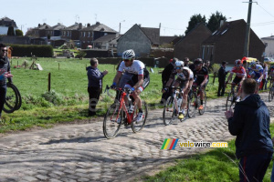 Gregory Rast leading in the section from Viesly to Quiévy (500x)