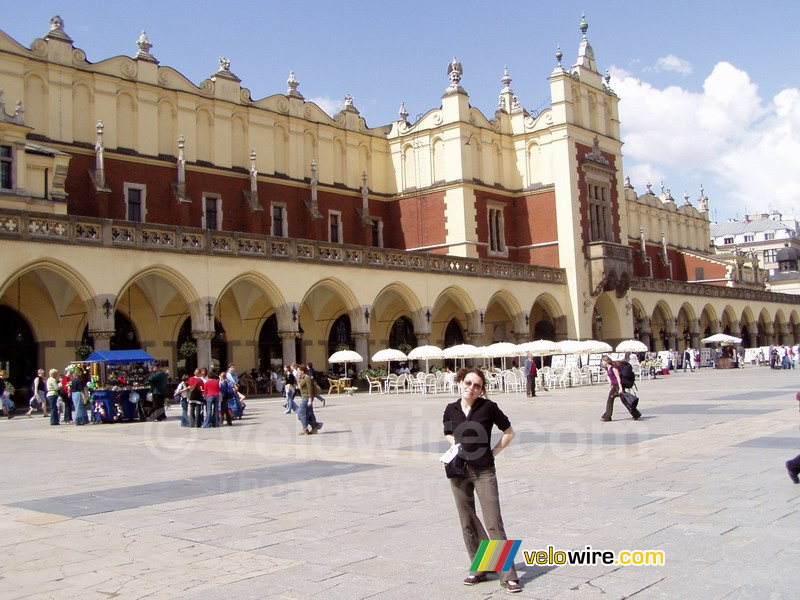 Virginie voor de markt (klerenhal) in Krakow