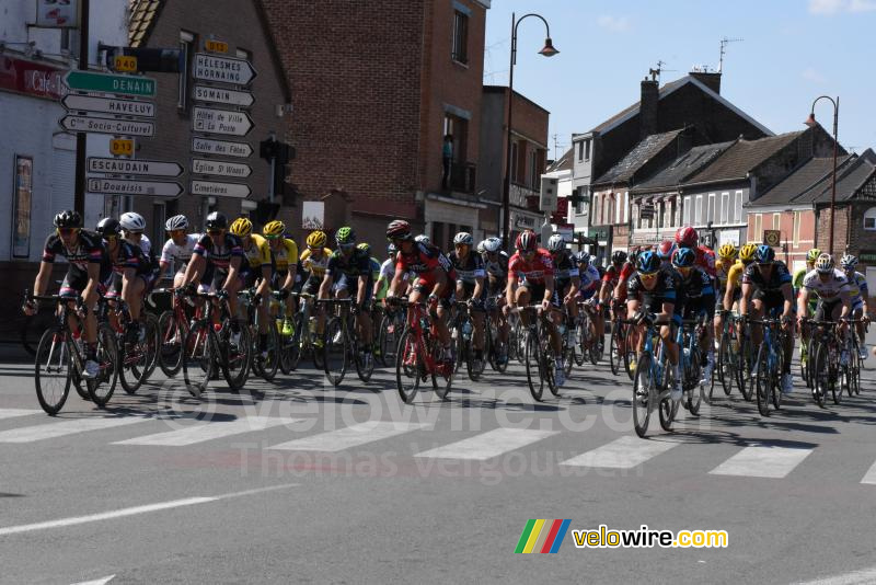 Het peloton in Wallers