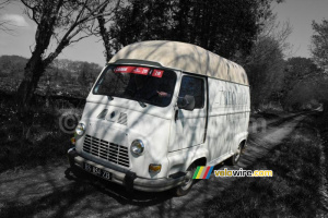 Une Estafette dans les ribins, même pas peur ! (540x)