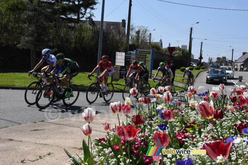 The breakaway at the Ty-Ruz roundabout