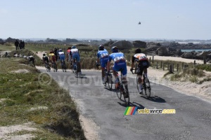 The chasing riders in Ménez Ham (2) (407x)