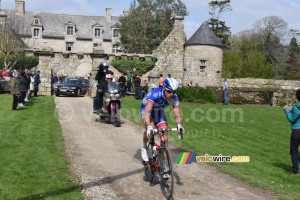 Alexandre Geniez (FDJ) au château de Kerouartz (388x)