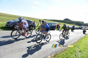 The breakaway in the climb at Estrée-Blanche (2) (308x)