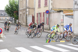 Le groupe de tête à Cloyes-sur-le-Loir (2) (351x)
