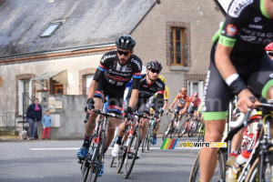 Roy Curvers (Team Giant-Alpecin) dans le groupe de tête (384x)