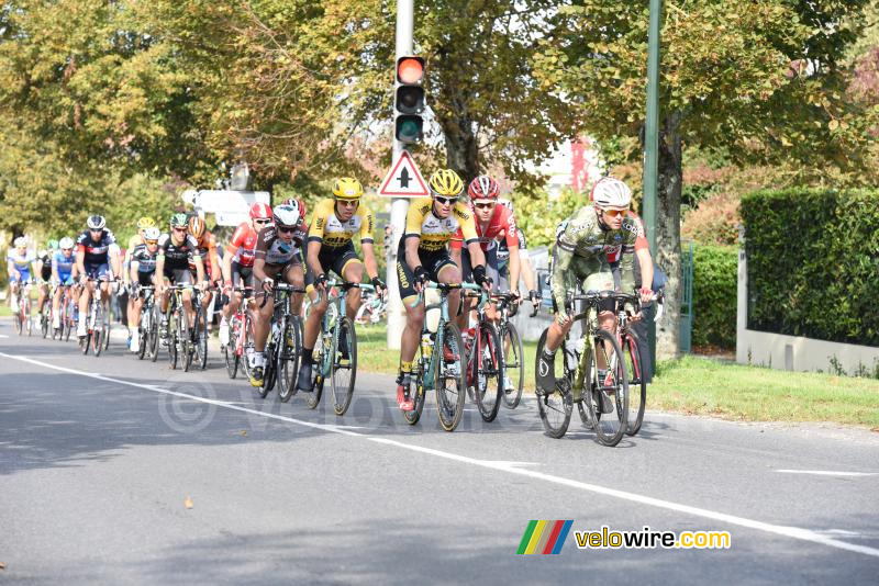 Le groupe de tête à Amboise