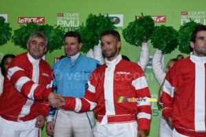 Nacer Bouhanni congratulates Marc Madiot (932x)